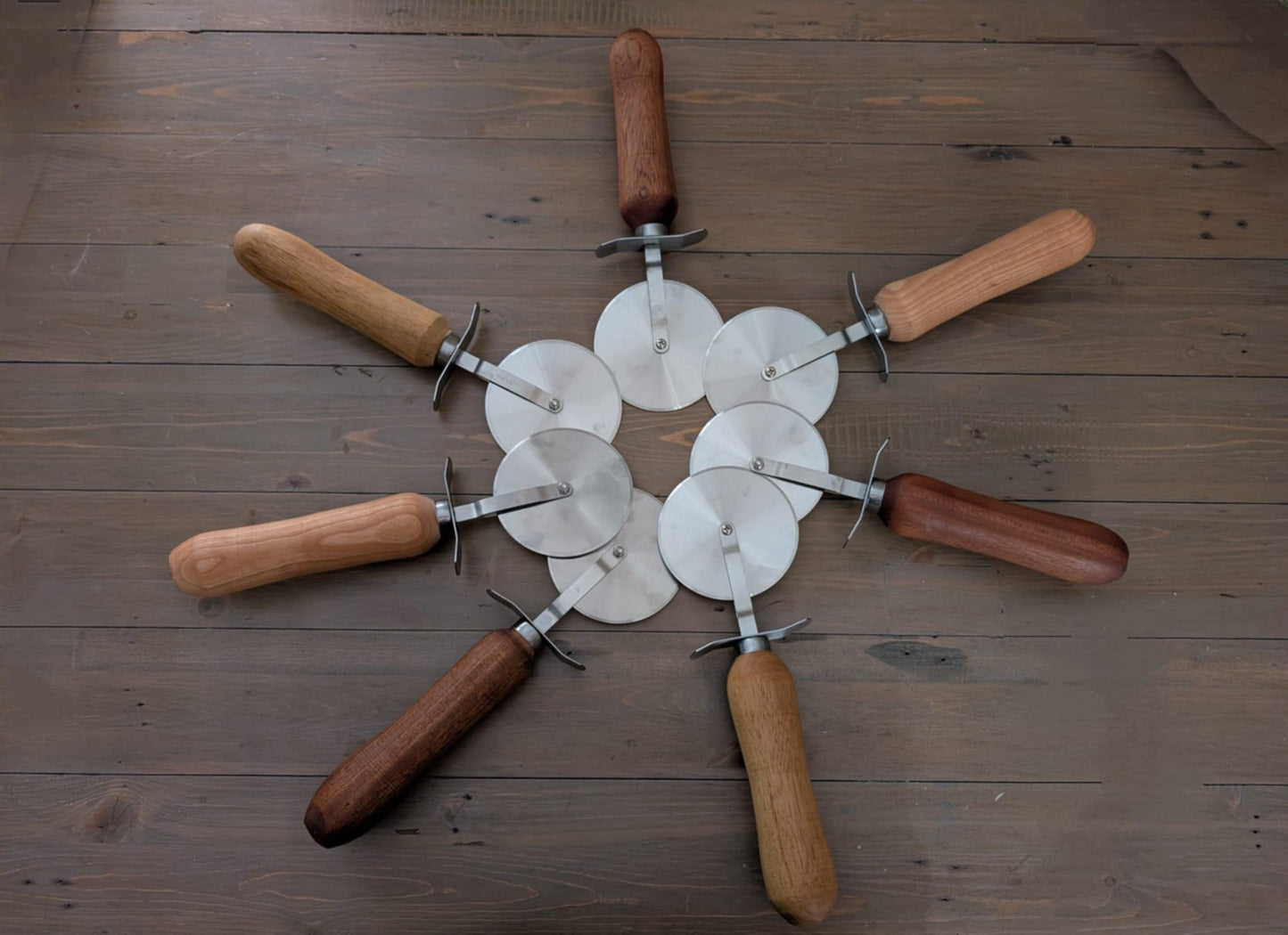š Handcrafted XL Pizza Wheel ā Slice in Style!