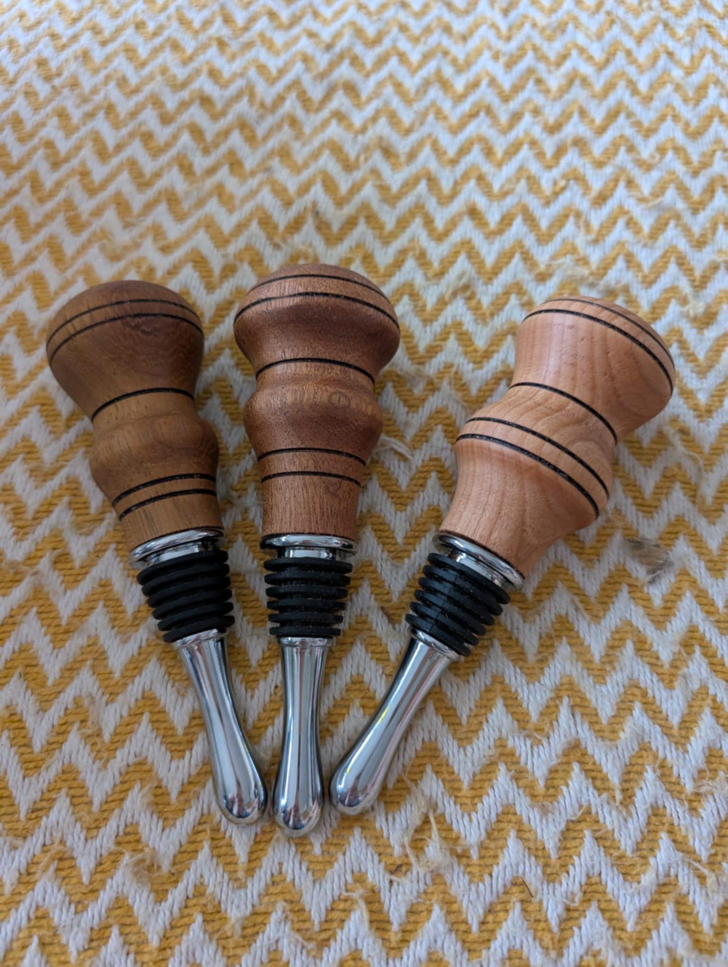 🍷 Handcrafted Wooden Wine/Bottle Stopper – Iroko, Cherry or Sapele