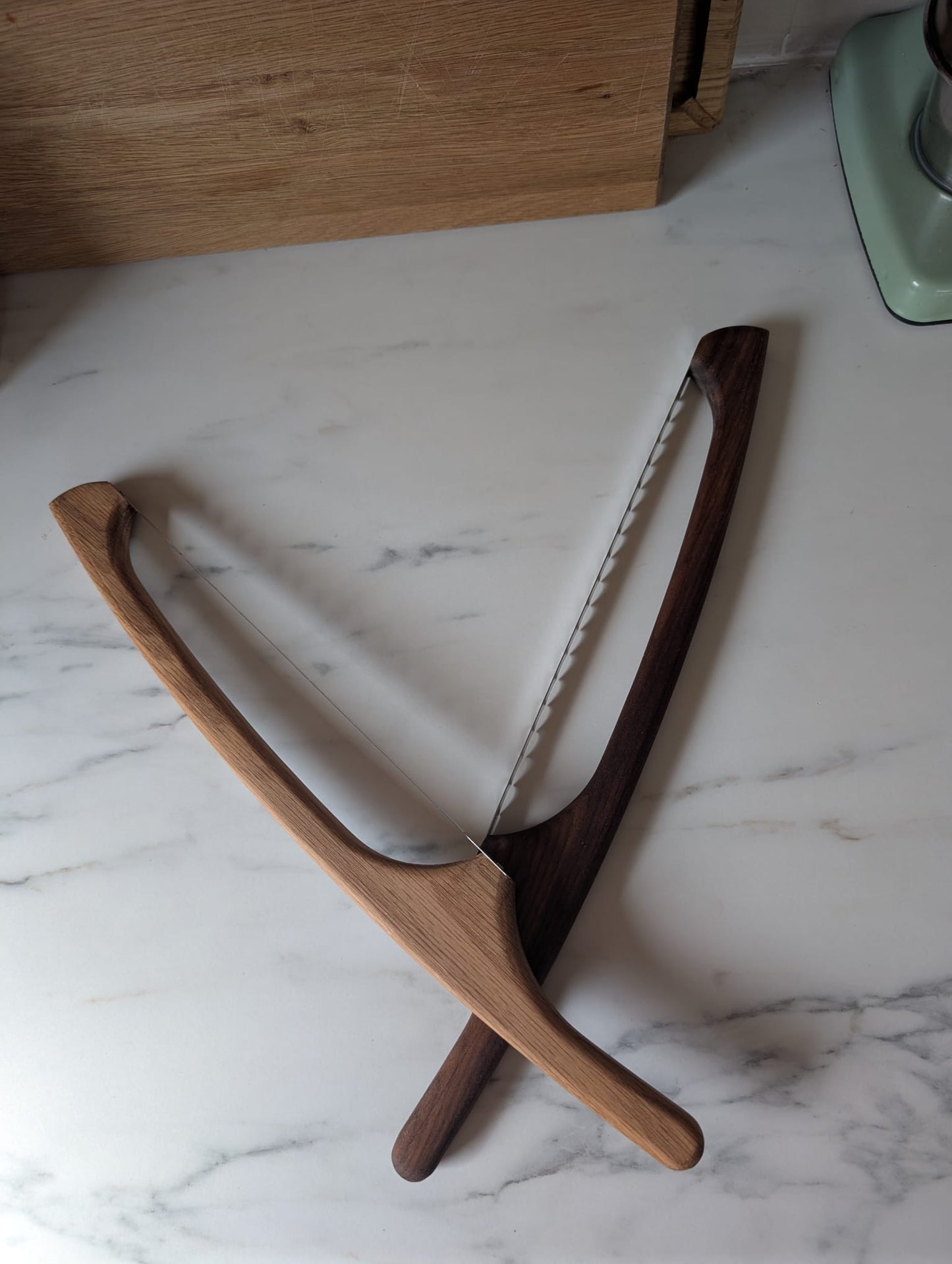 🍞 Handcrafted Bread Bow Knife - Iroko & Walnut🍞