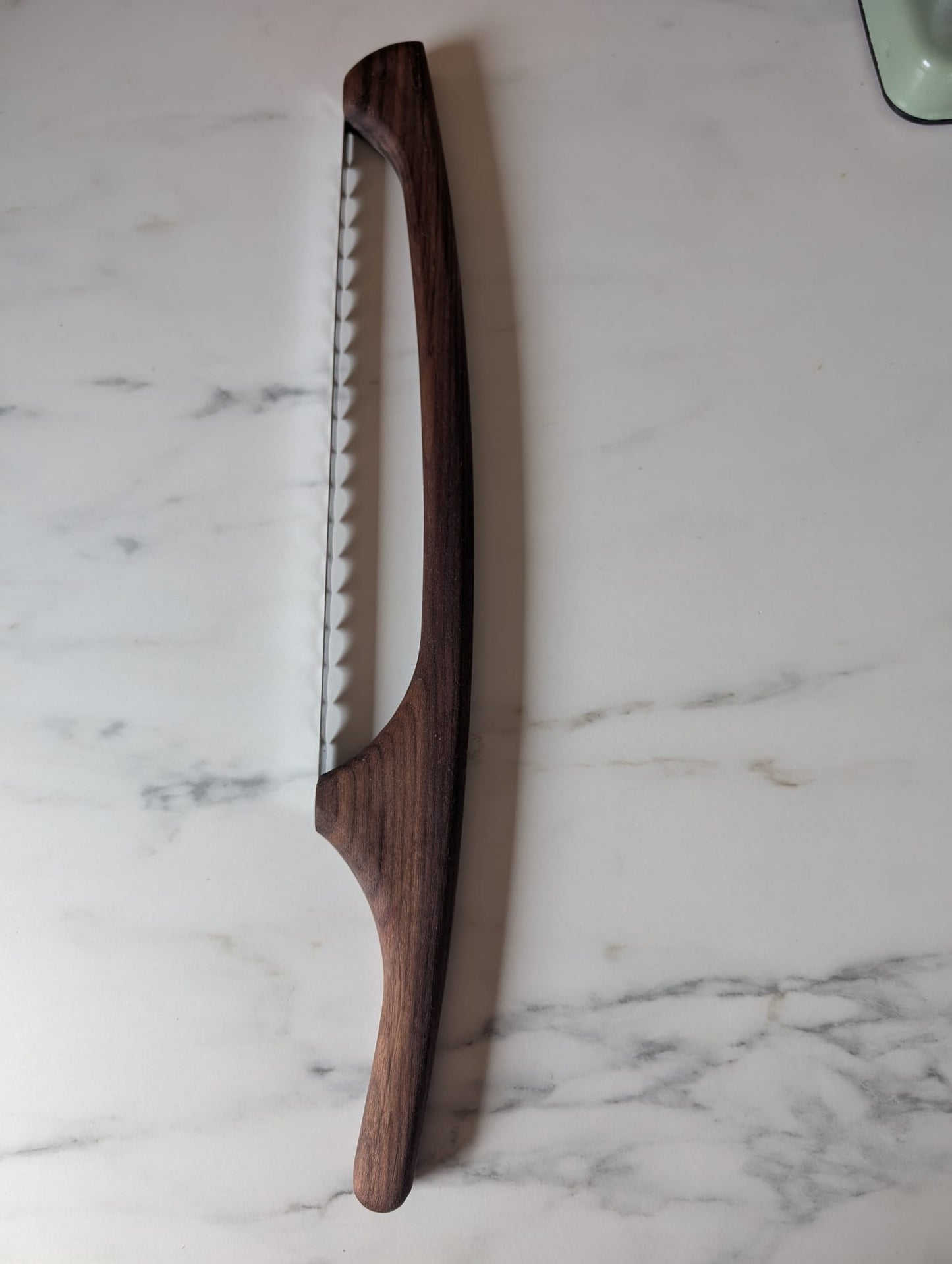 🍞 Handcrafted Bread Bow Knife - Iroko & Walnut🍞