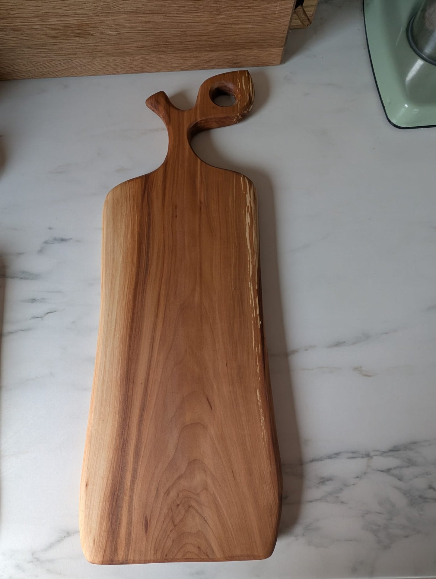 🪵 Hand-Carved Hardwood Paddle Serving Boards