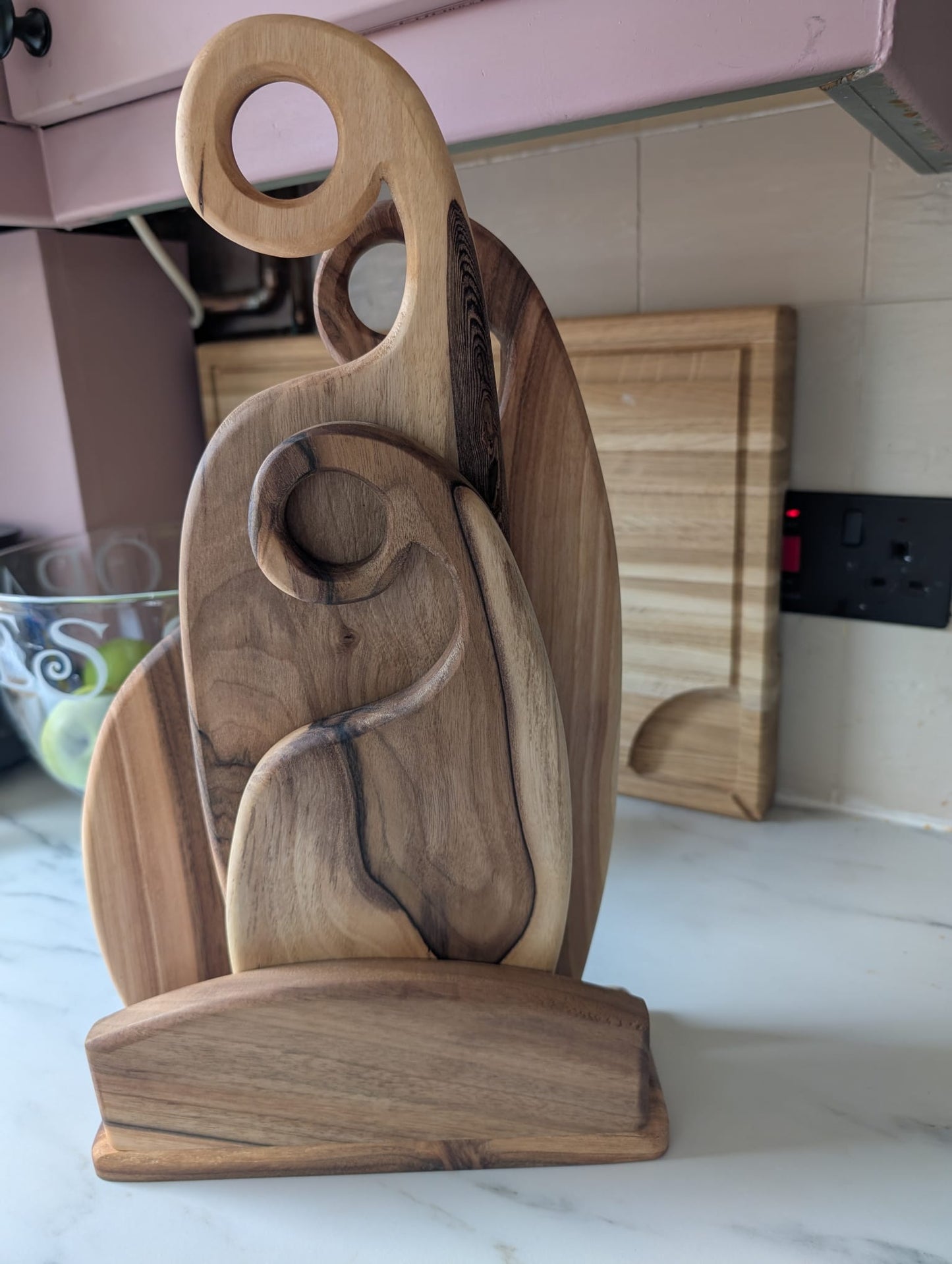 🪵 Walnut Serving Board Set with Stand – Set 3