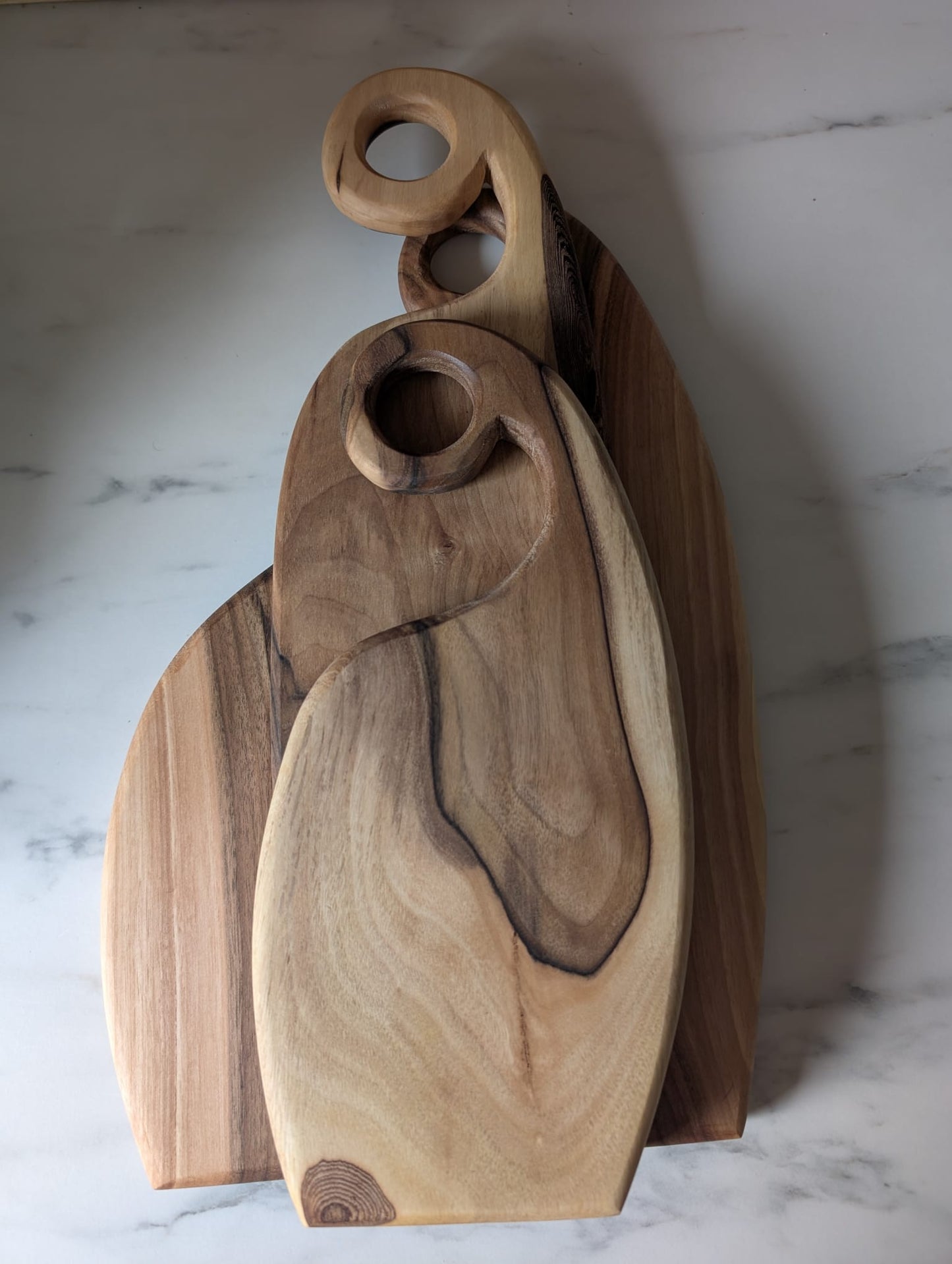🪵 Walnut Serving Board Set with Stand – Set 3
